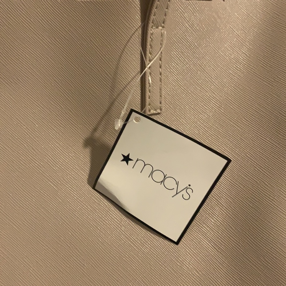 Tote - Picture 5 of 5